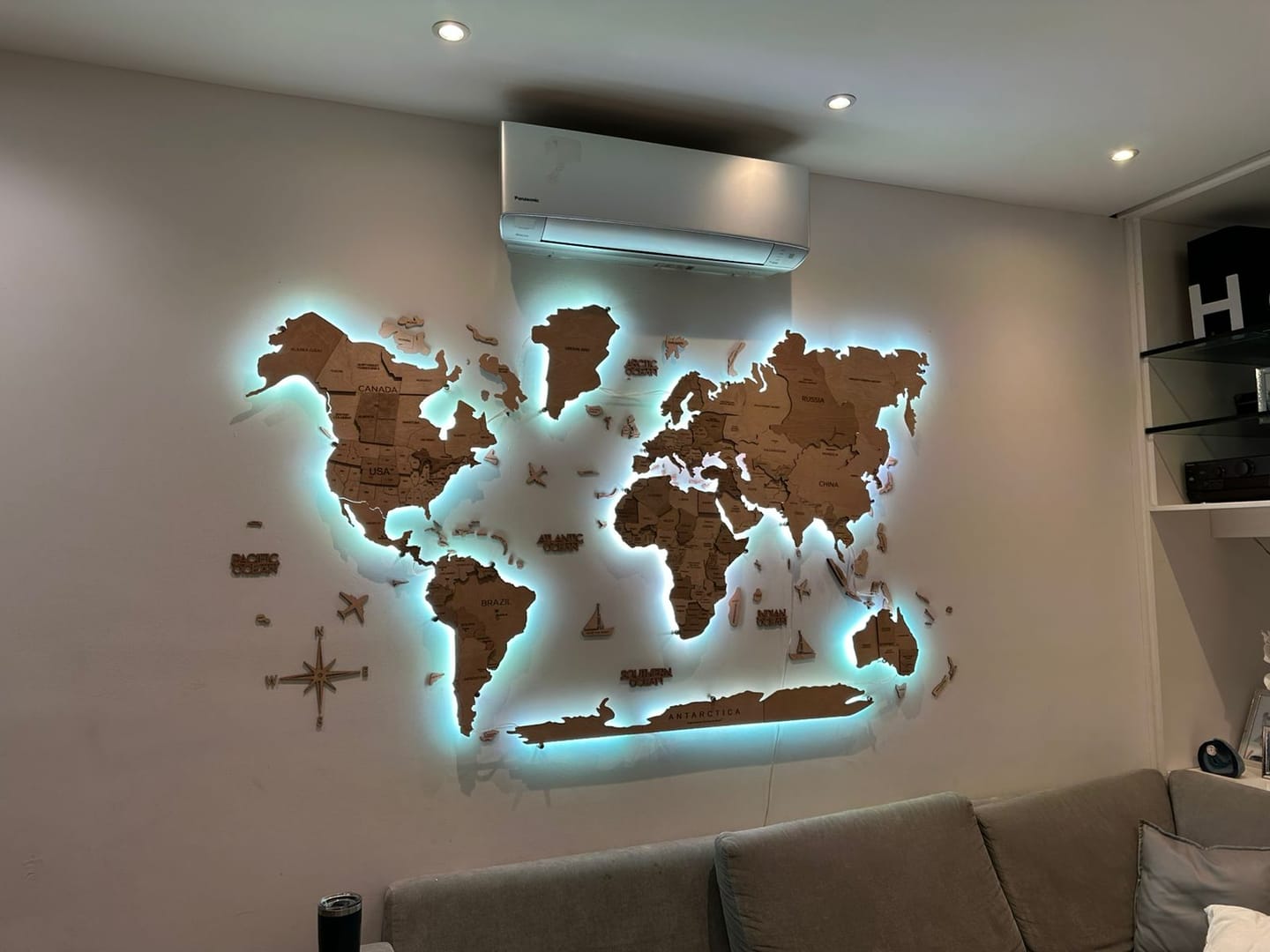 Customer photo review of 3D LED Wooden World Map 3.0 Gold