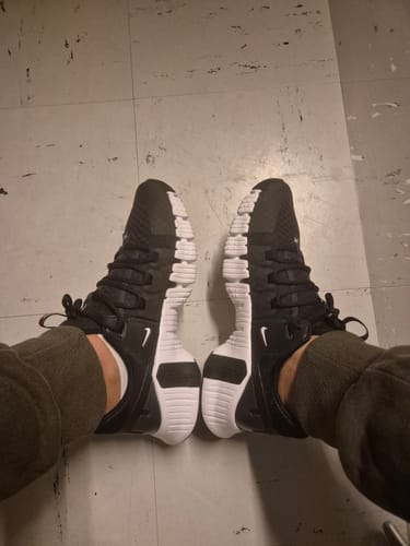 Customer photo review of Nike Free Metcon 5 Black White