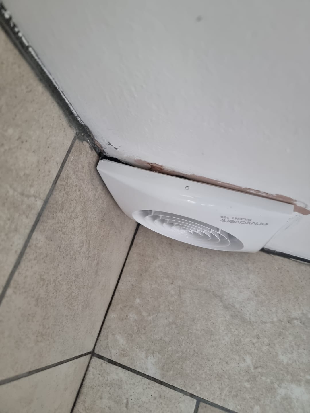 Customer photo review of Envirovent Silent 100 Humidity Timer 4' 230V Extractor Fan 100mm - SIL100HT