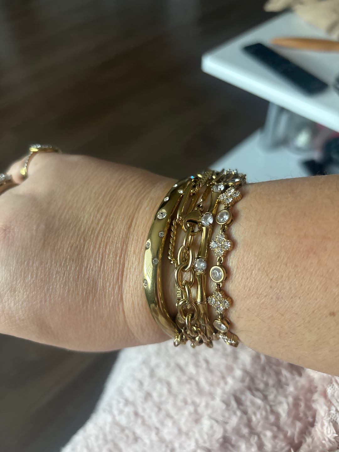 Customer photo review of Engravable Classic Chunky Disc Bracelet
