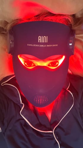 Customer photo review of INIA GLOW 4D 940nm Dual NIR Wireless LED Mask