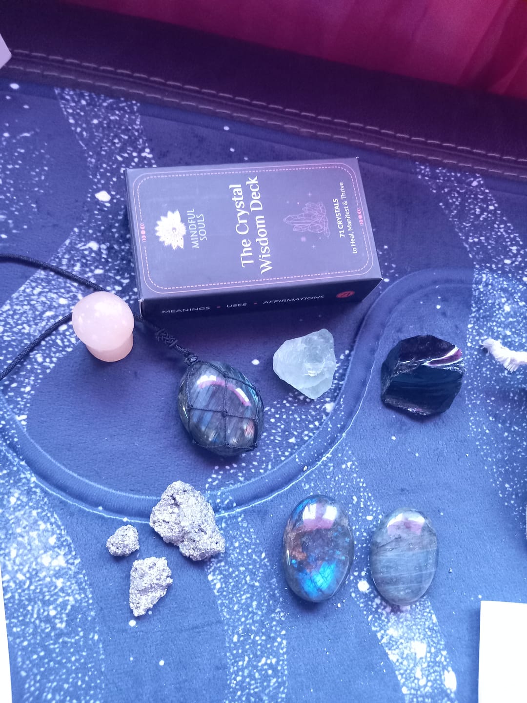 Customer photo review of Dragon's Heart Labradorite Necklace