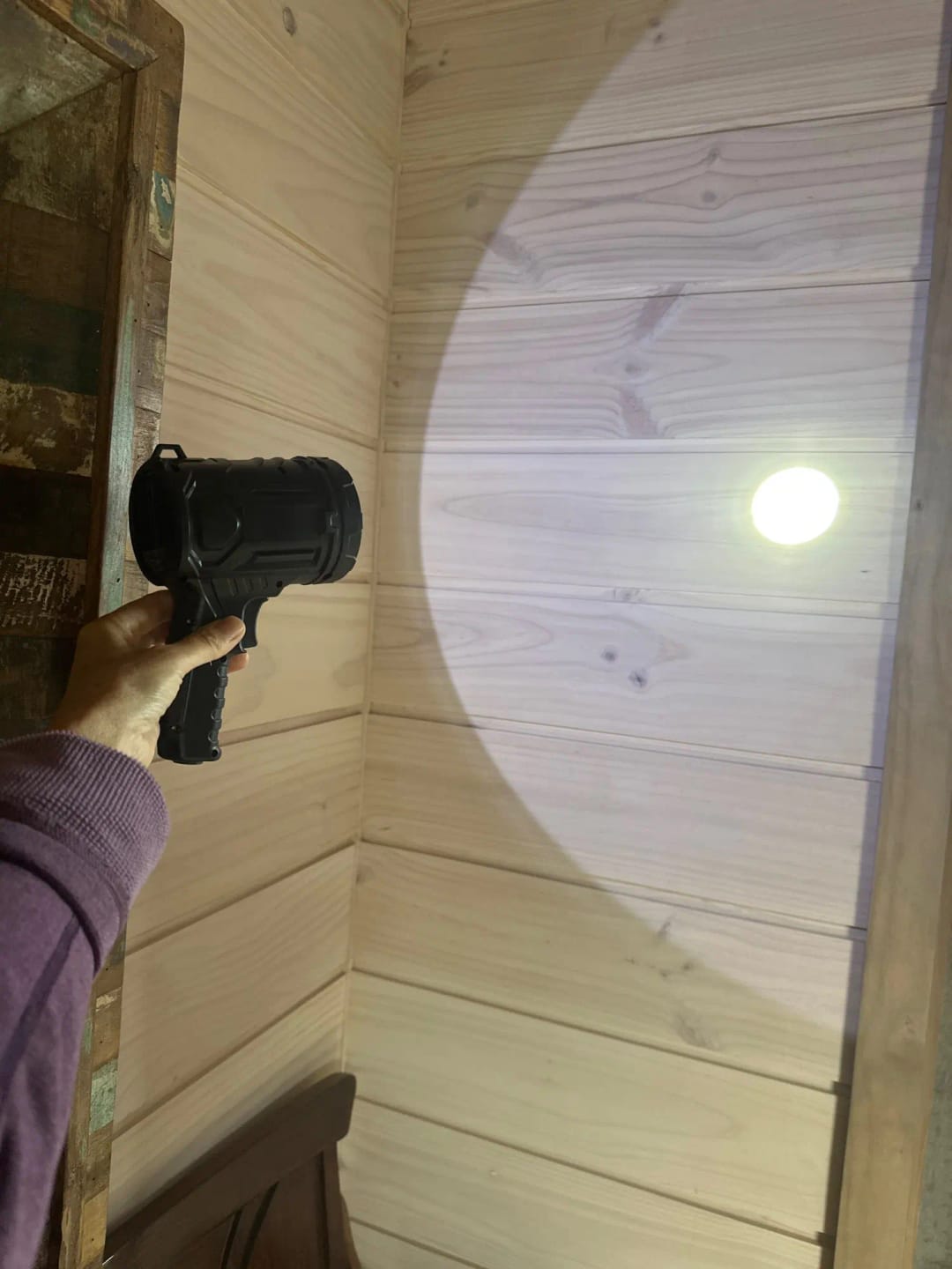 Customer photo review of Rechargeable LED Spotlight Flashlight – 900000 Lumens, Solar & USB