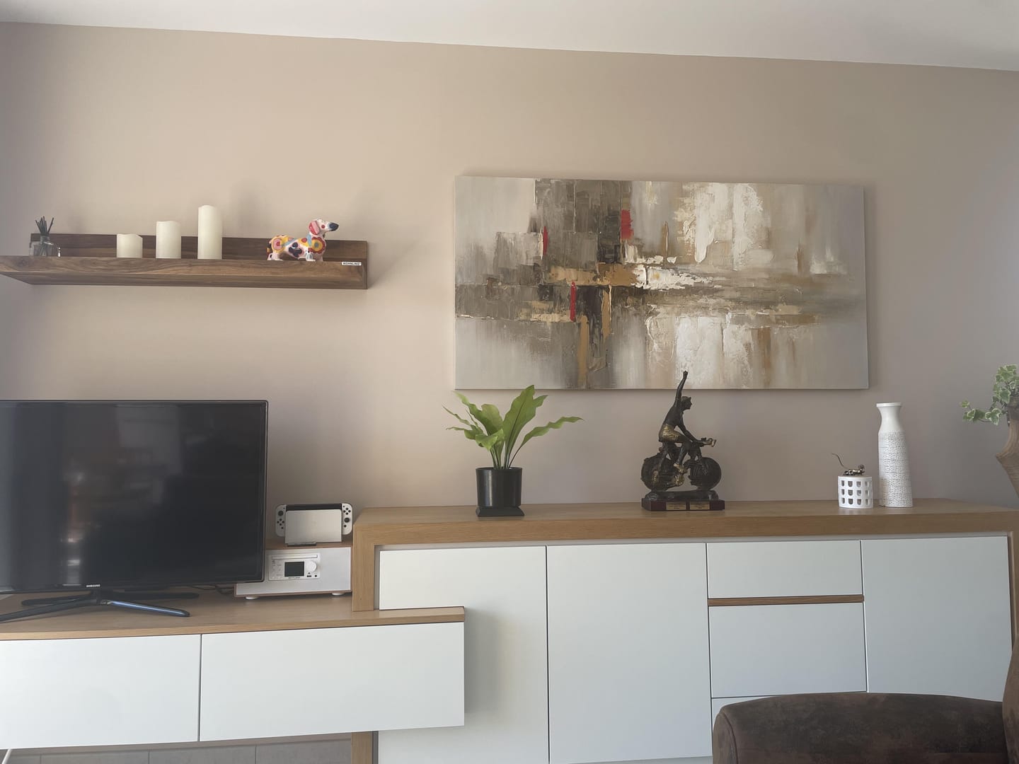 Customer photo review of Modern Abstract Gold Canvas Art - Golden Horizon