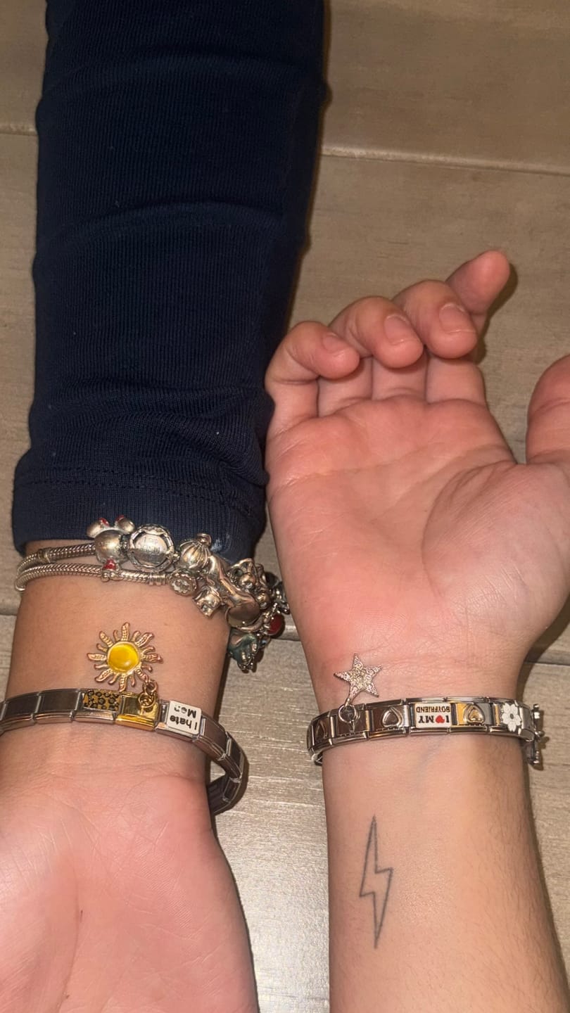 Customer photo review of Charm Flor Blanca