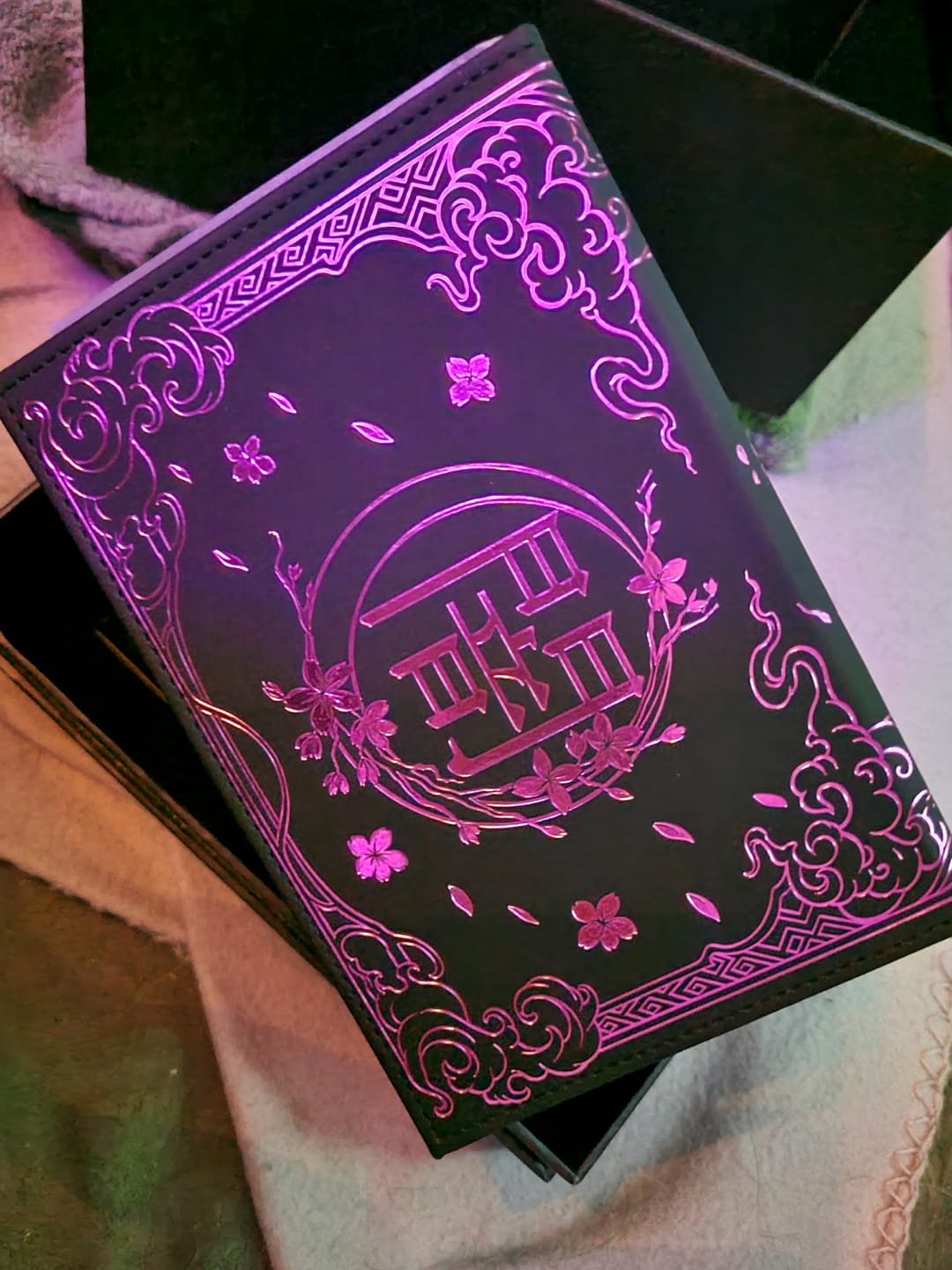 Customer photo review of DARKNESS - Deckbox
