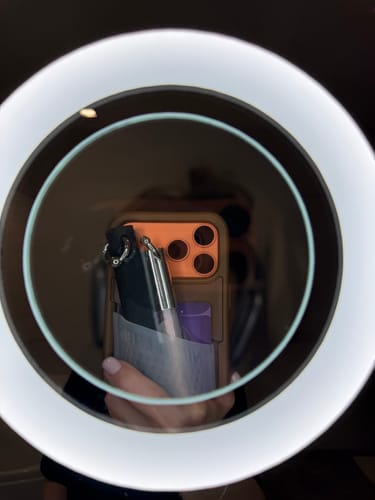 Customer photo review of Flex Pouch - iPhone 17