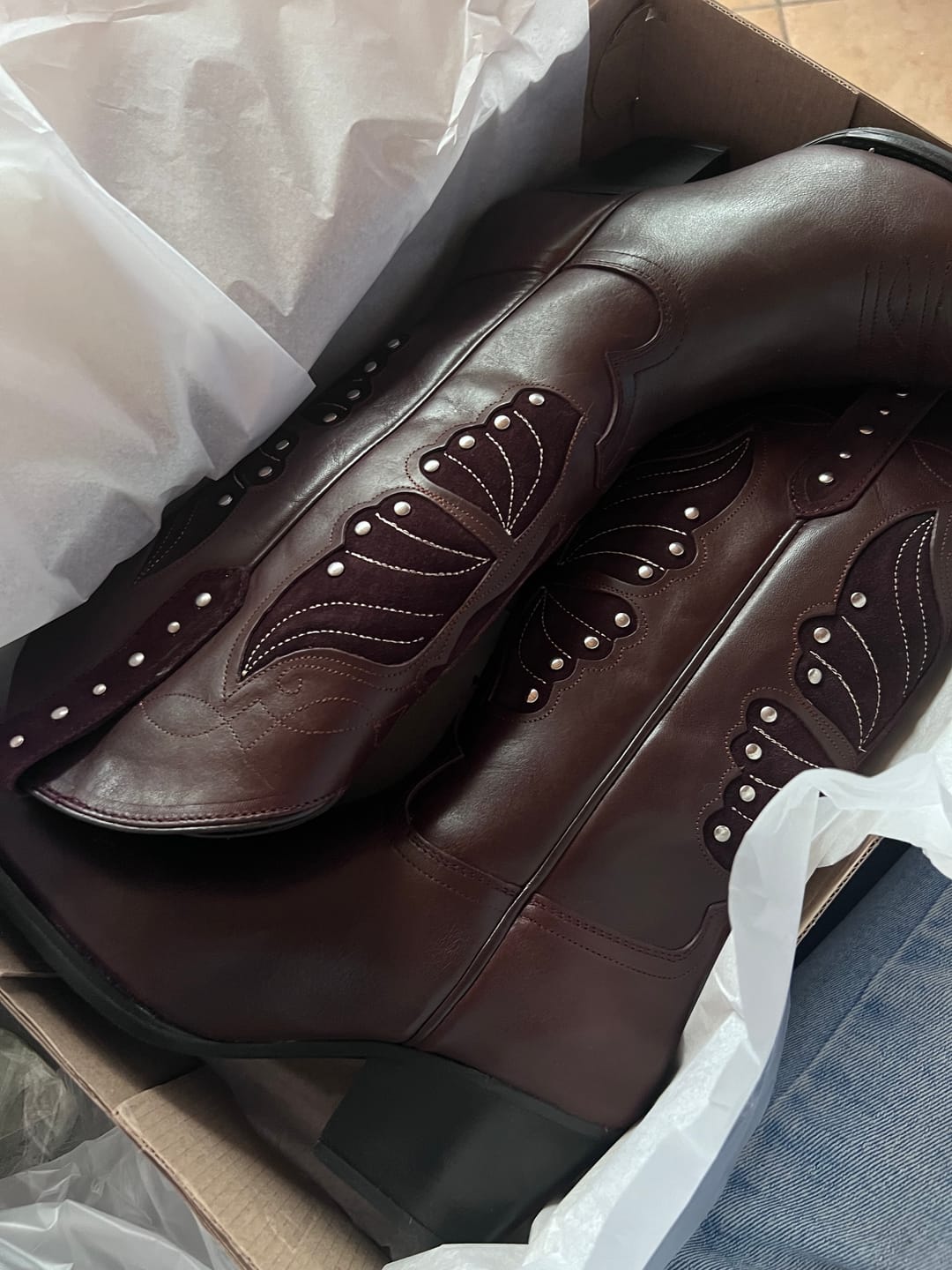 Customer photo review of BOTAS ZP BLAIRE CHERRY BURGUNDY