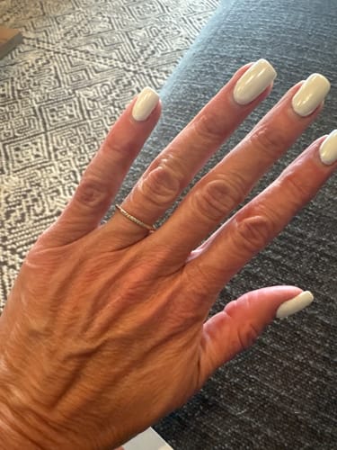 Customer photo review of erika pavé ring (10 stones)