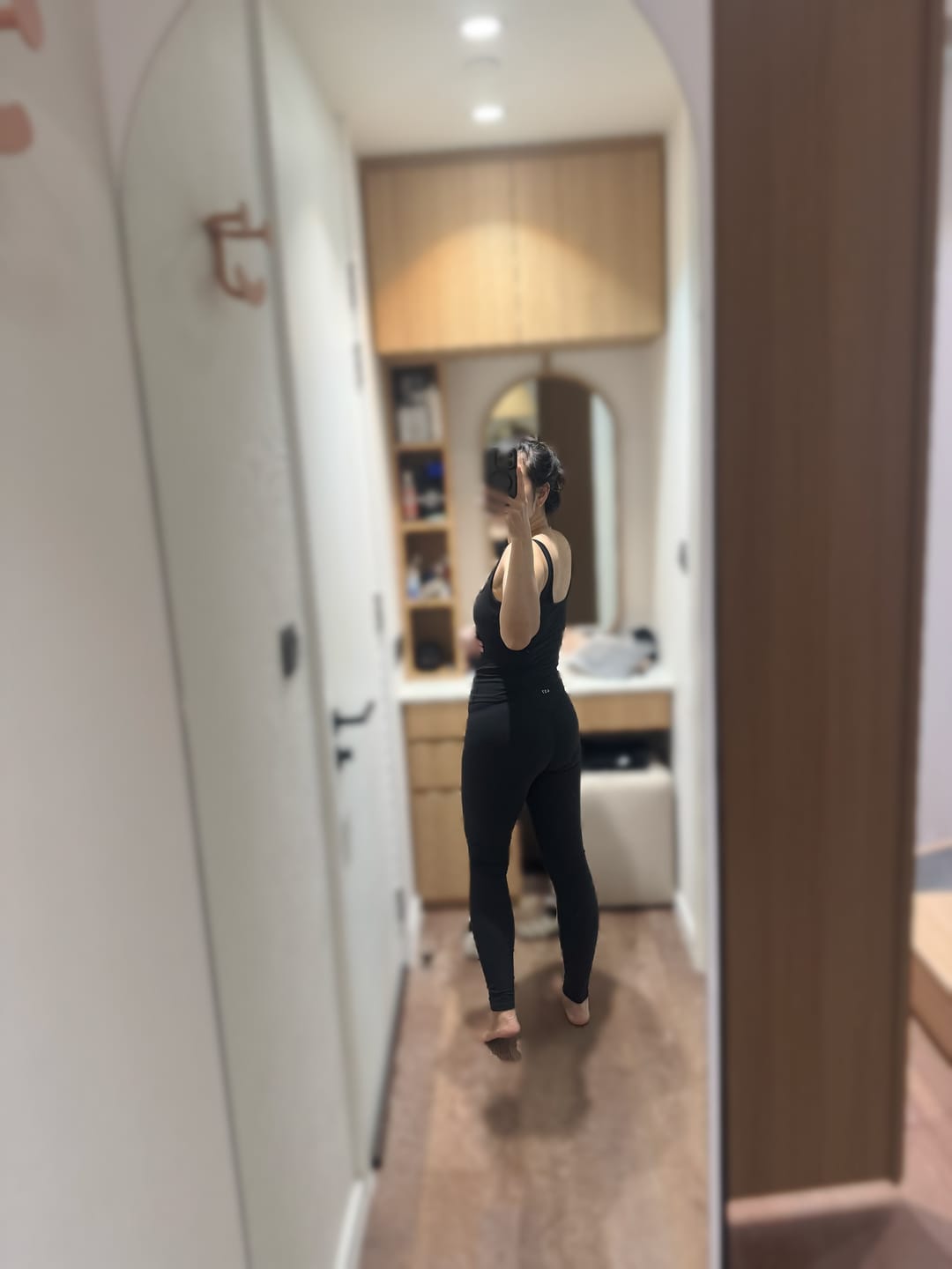 Customer photo review of The V Legging / Black