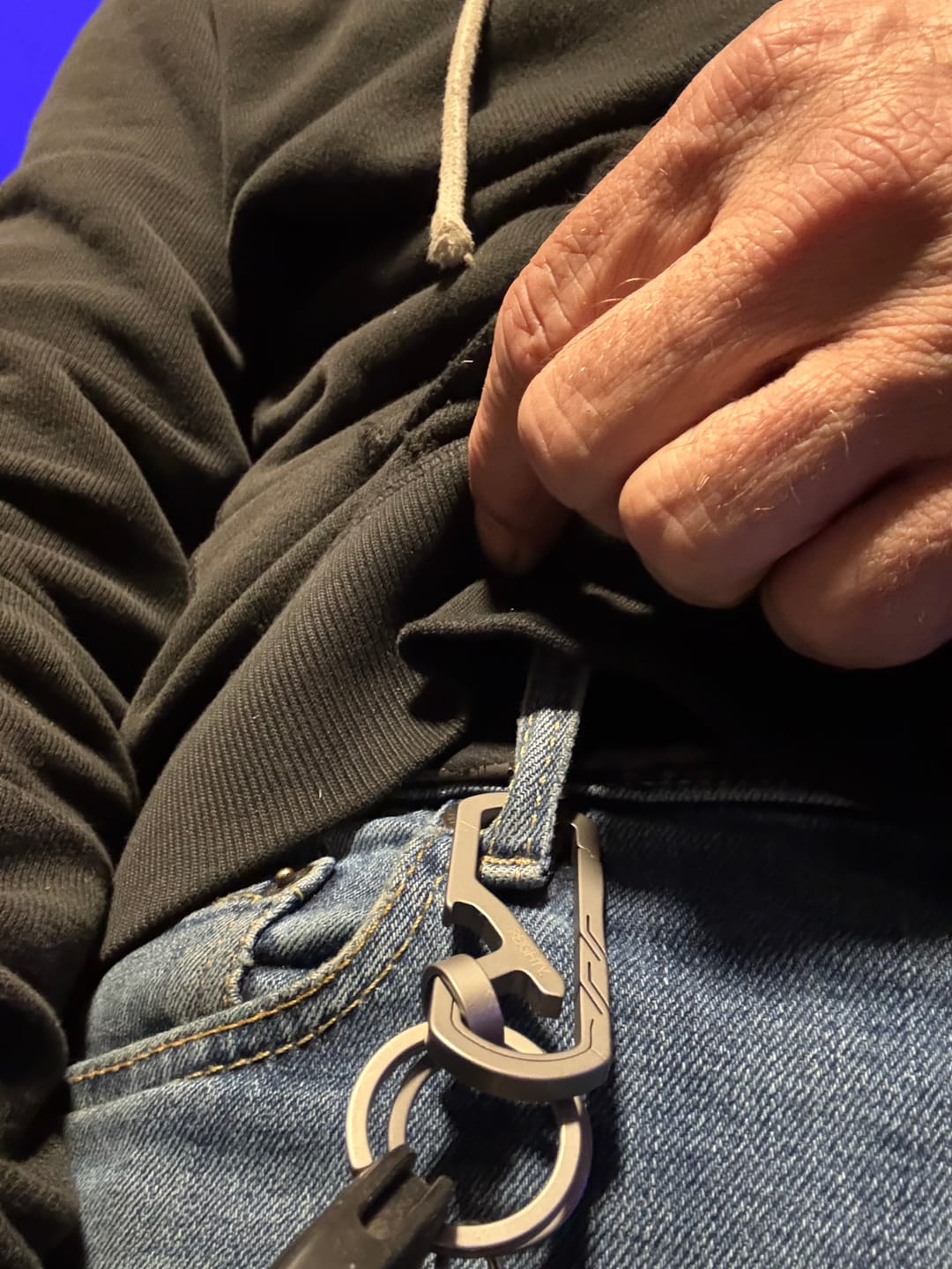 Customer photo review of 80Eighty® Titanium Keychain Clip