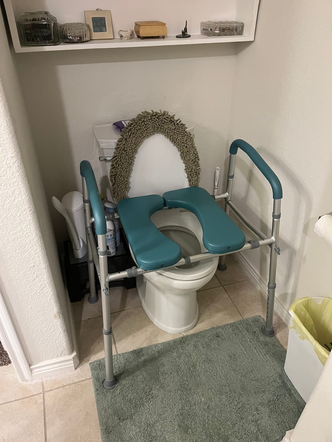 Customer photo review of Raised Toilet Seat (400lb)