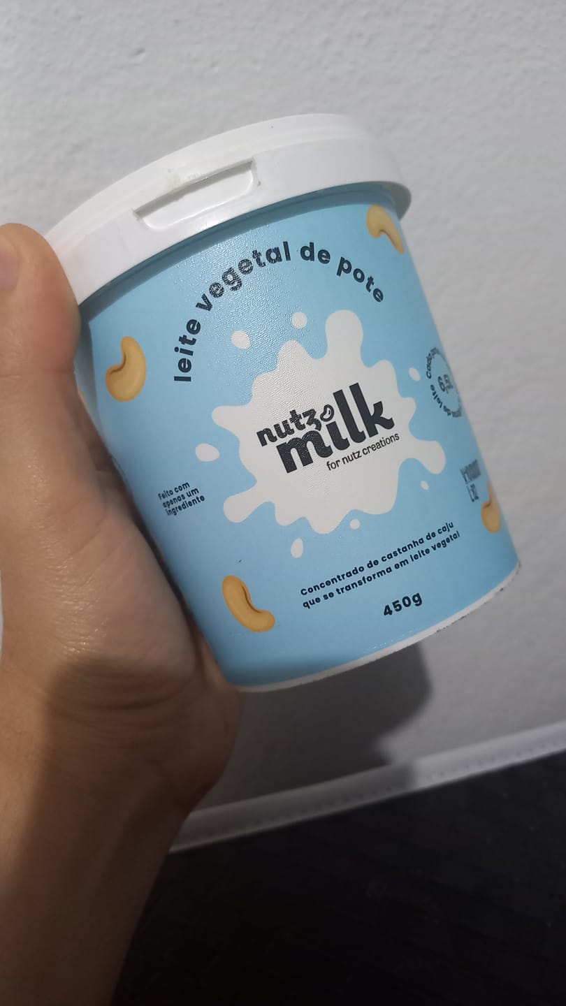 Customer photo review of Leite Vegetal NutzMilk  6,5L - Concentrado de Castanha de Caju + 6 sachês (grátis)