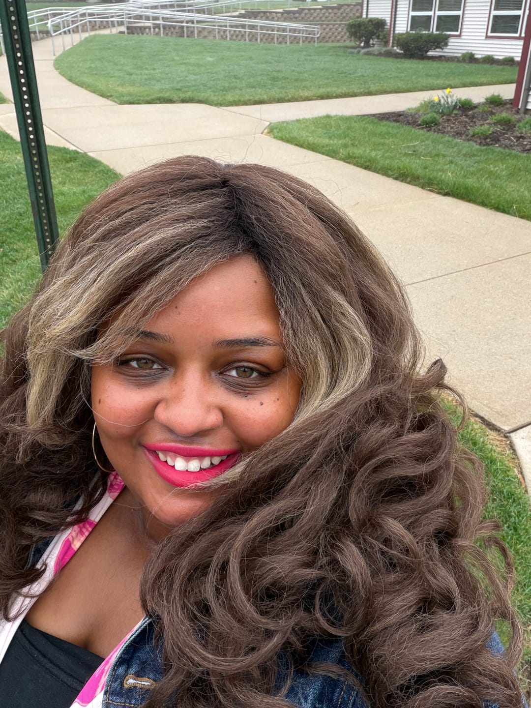 Customer photo review of Sensationnel Dashly Full Wig - UNIT 21