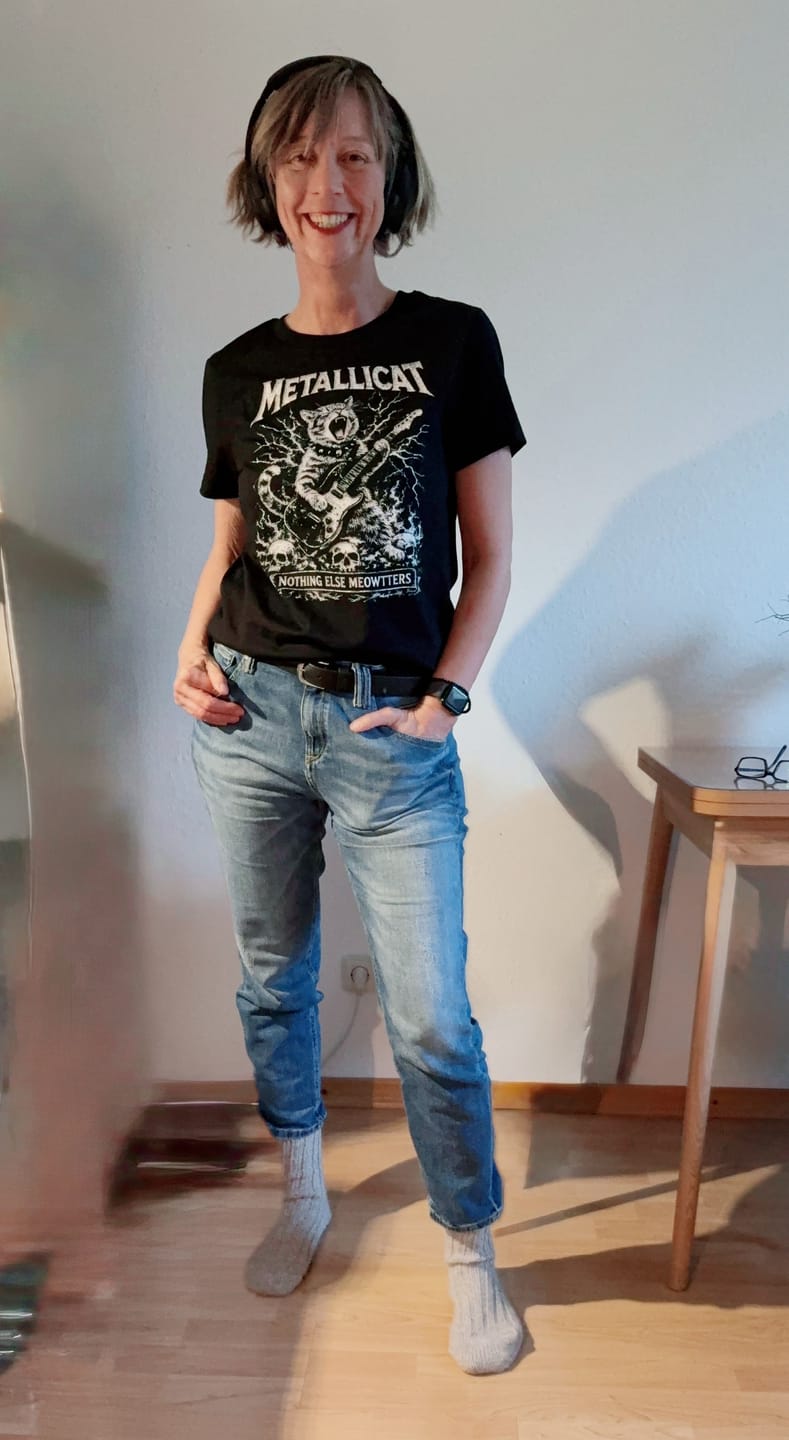 Customer photo review of Metallicat Organic Shirt Women