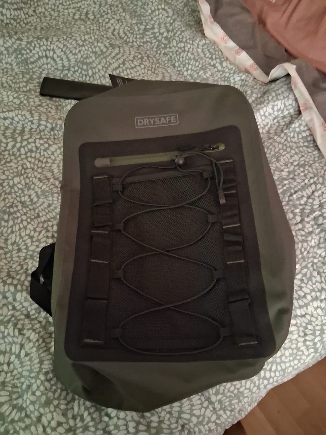 Customer photo review of Mochila Outdoor REHUE TPU 20 Lts 100% Impermeable DRYSAFE Verde