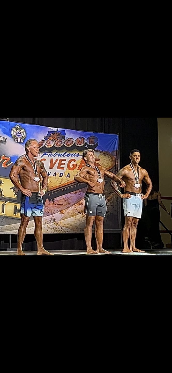 Customer photo review of 1067 - Men's physique Stage Shorts