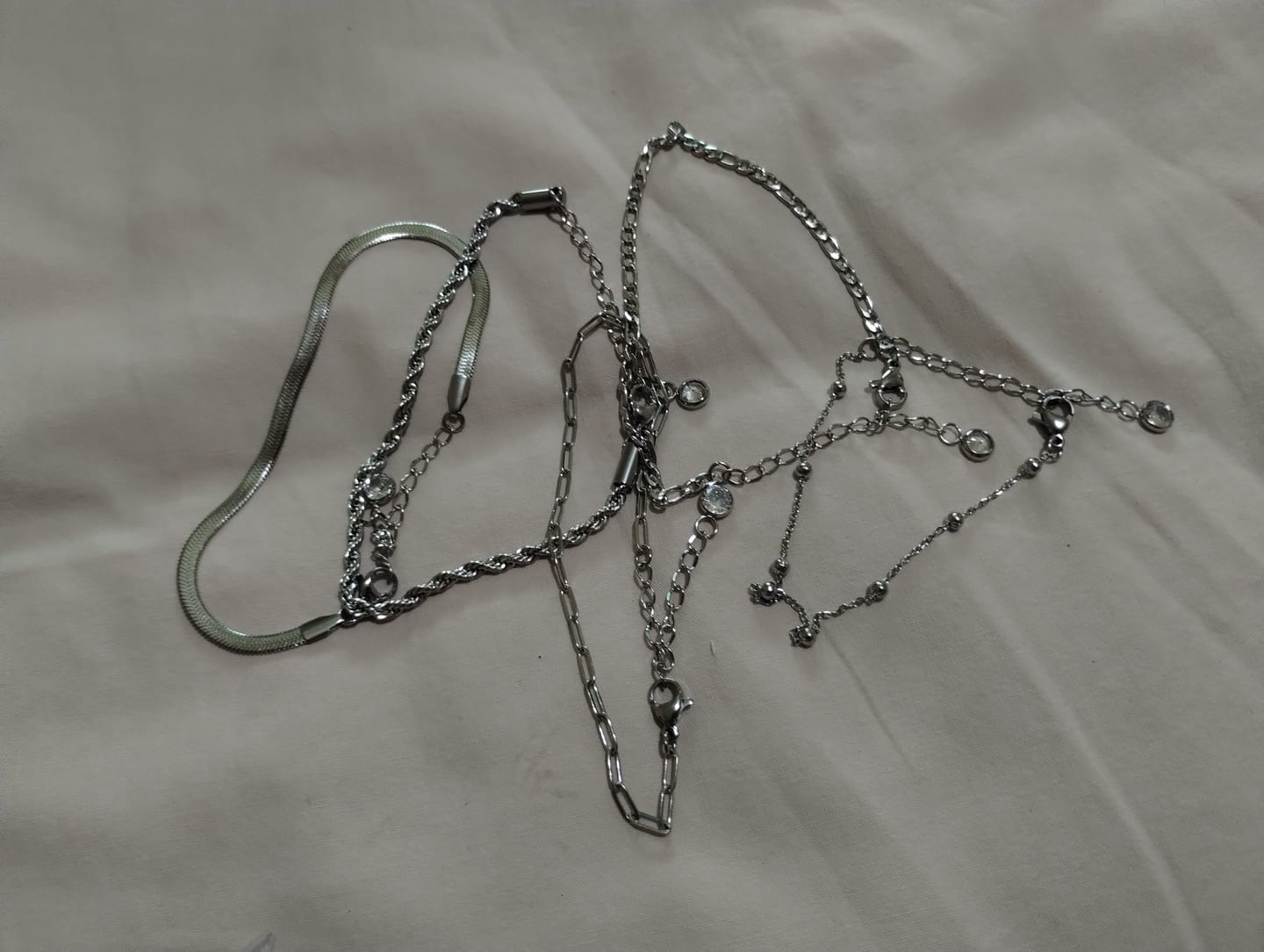 Customer photo review of Kit Pulseiras Glamour Zircônias - Prata