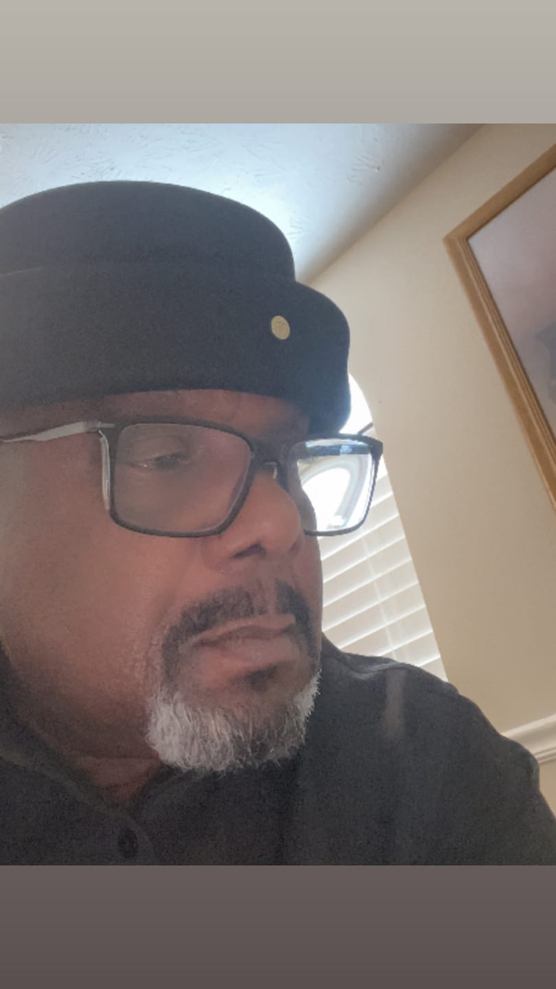 Customer photo review of London Pillbox Hat - Black