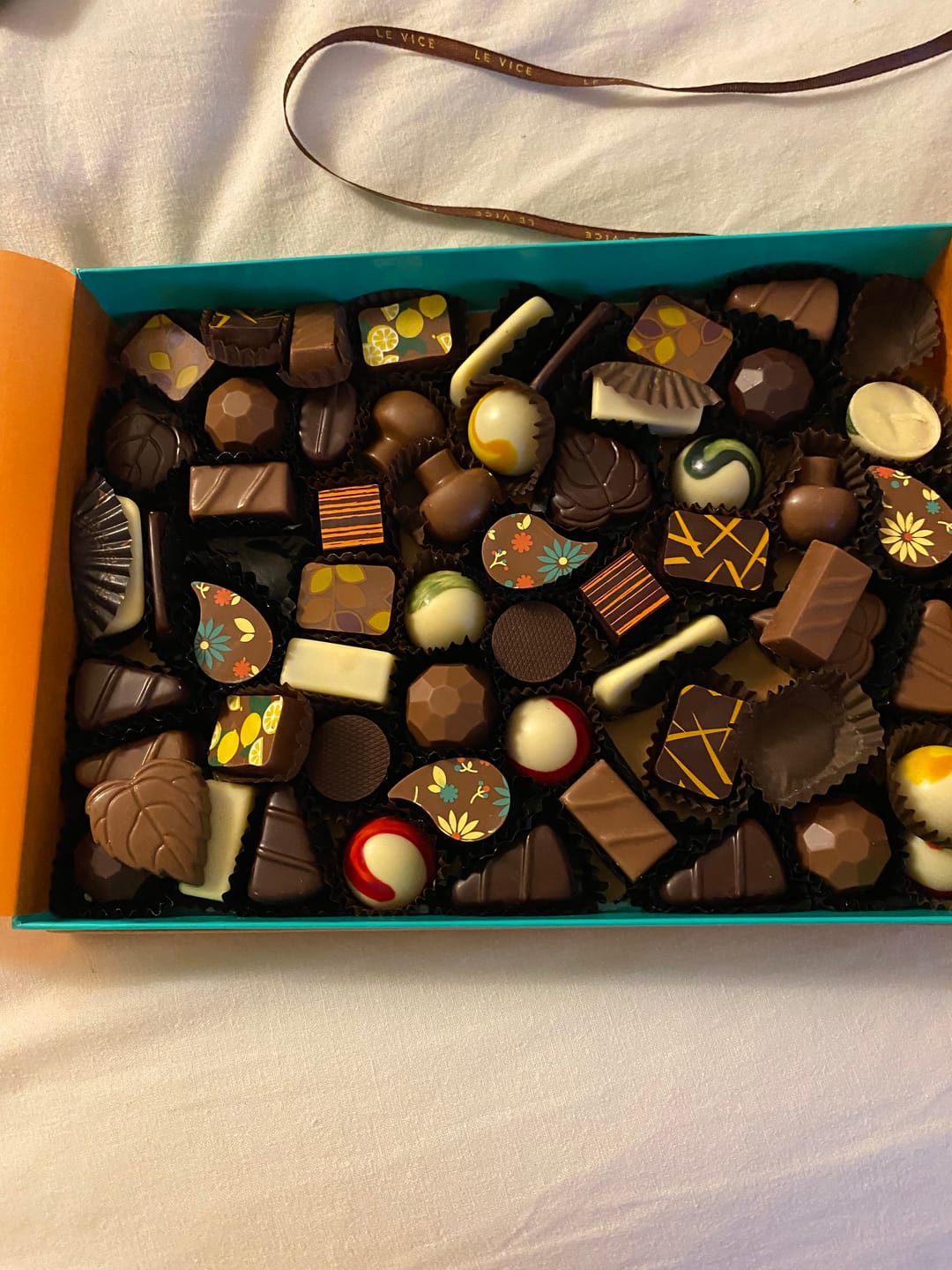 Customer photo review of Caja 25 Bombones