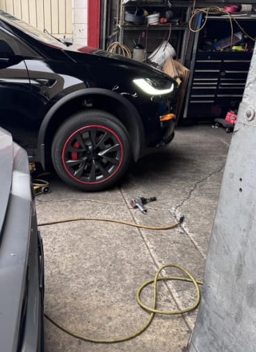 Customer photo review of 20" Helix 2.0 Wheels Aluminum Alloy Wheel Rim Protectors for Tesla Model Y Juniper 2025+
