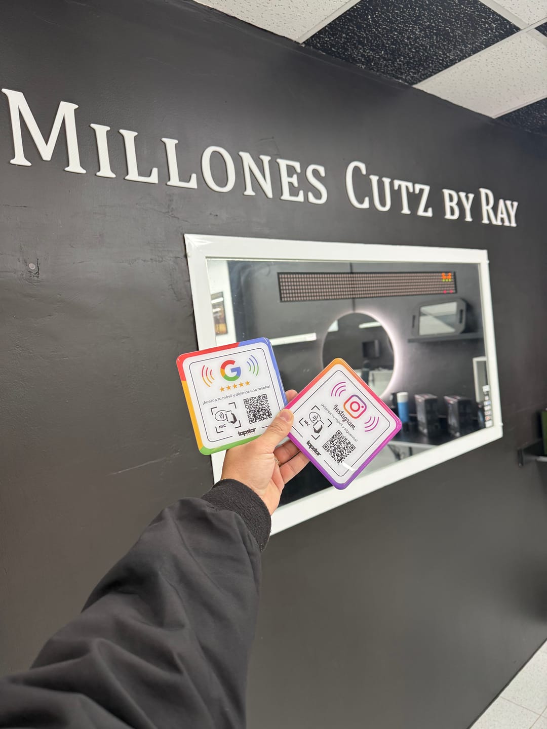 Customer photo review of Placa Reseñas de Google