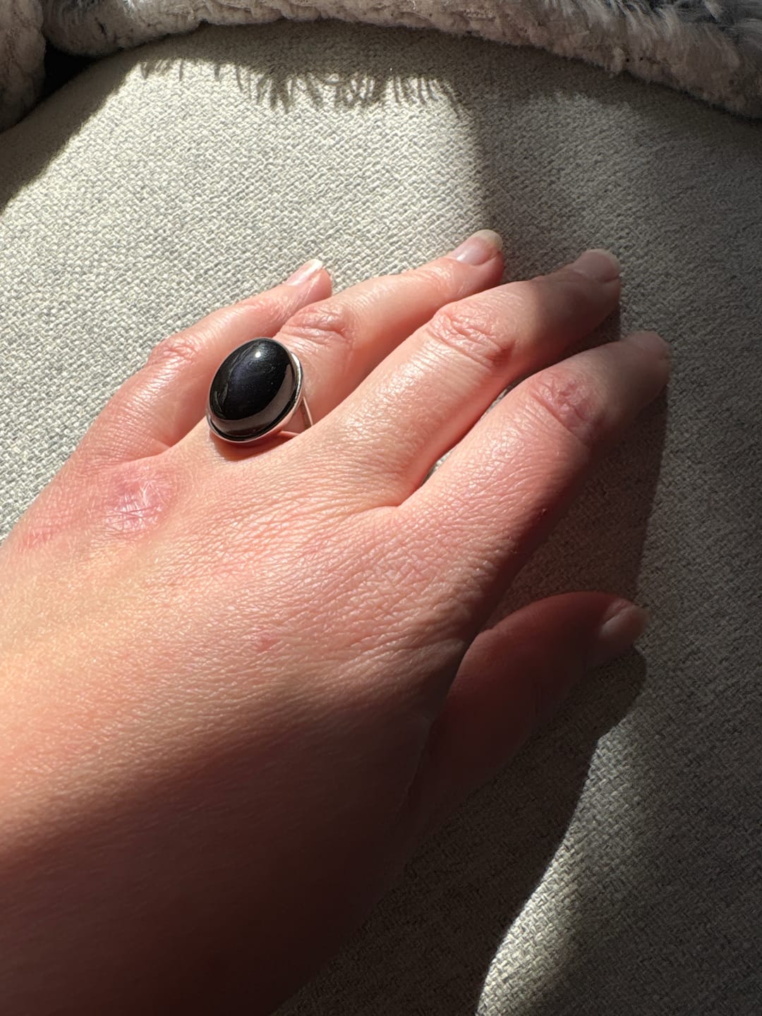 Customer photo review of Bague Ajustable "Guérison de L'Âme" en Obsidienne Œil Céleste & Argent
