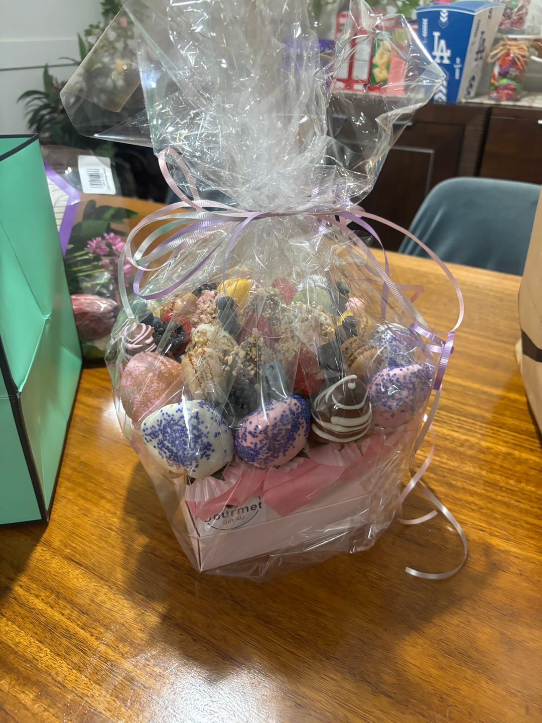 Customer photo review of STRAWBERRIES AND MACAROONS