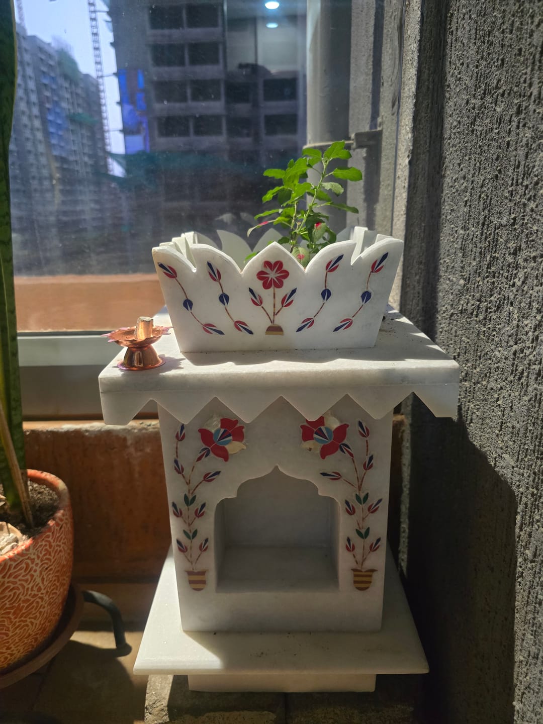 Customer photo review of Marble Tulsi Pot, White Inlay (Small) - Handicraft Bazaar