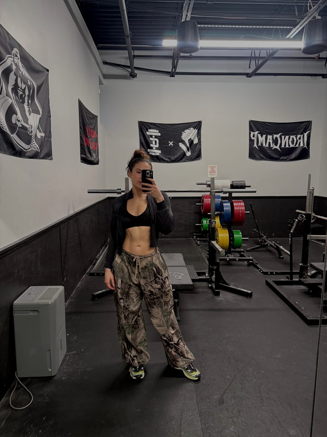 Customer photo review of W283 Off-Duty pants