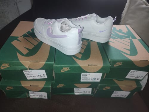 Customer photo review of Paq 6 Pares Tenis 275 Blanco Lila 22/25.5