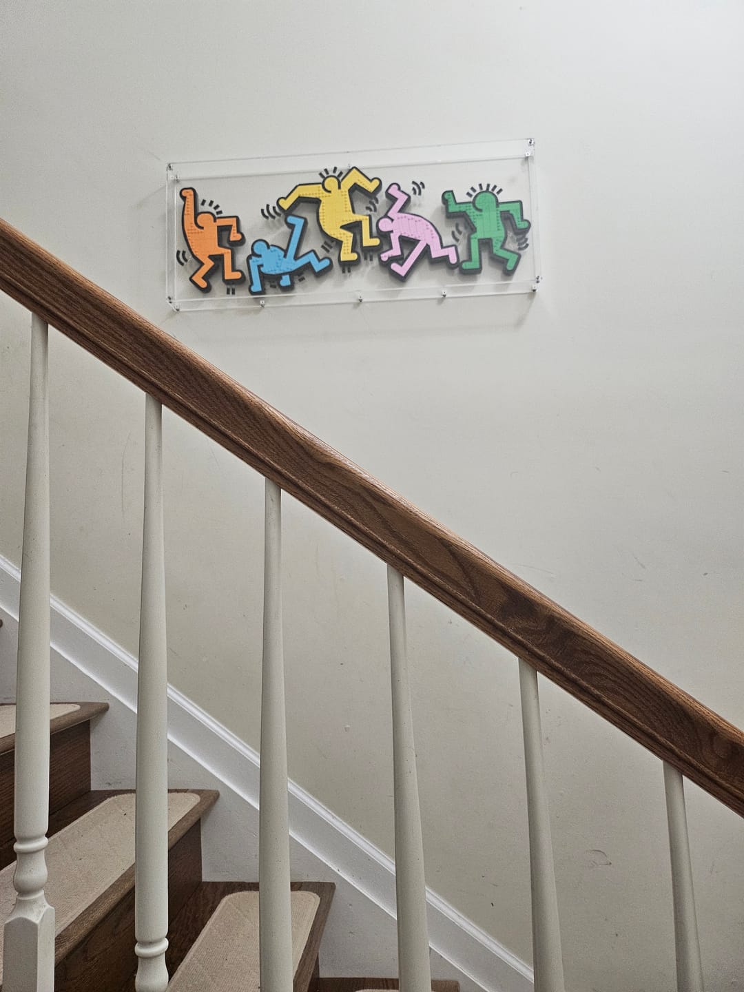 Customer photo review of Wall Mounted Display Case for LEGO® 31216 Art Keith Haring – Dancing Figures