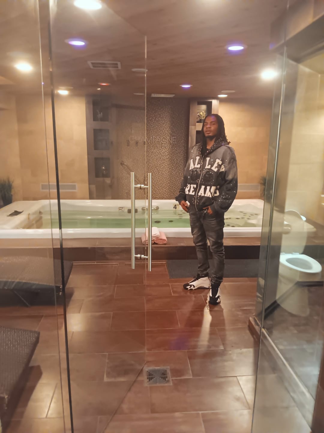 Customer photo review of Vale Forever Classico Zip Up Hoodie Black