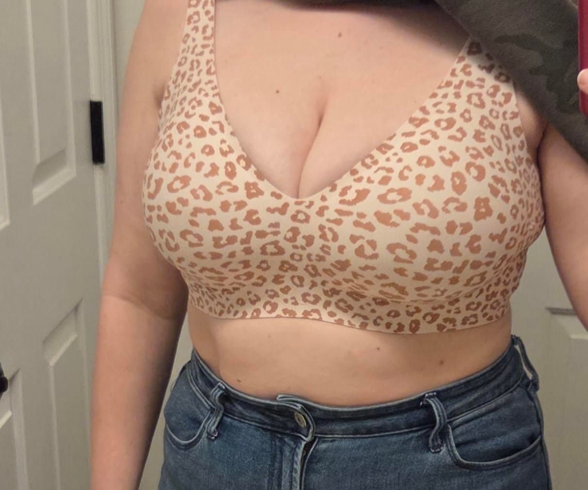 Customer photo review of Seamless Deep V Push-Up Wireless Bra 3.0