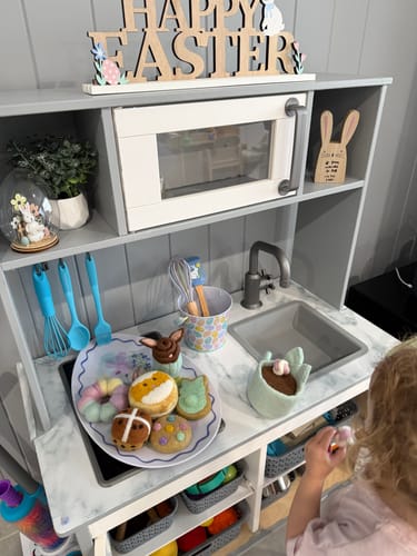 Customer photo review of Grazing Box of Easter Felt Play Food (Mint Green Mug)