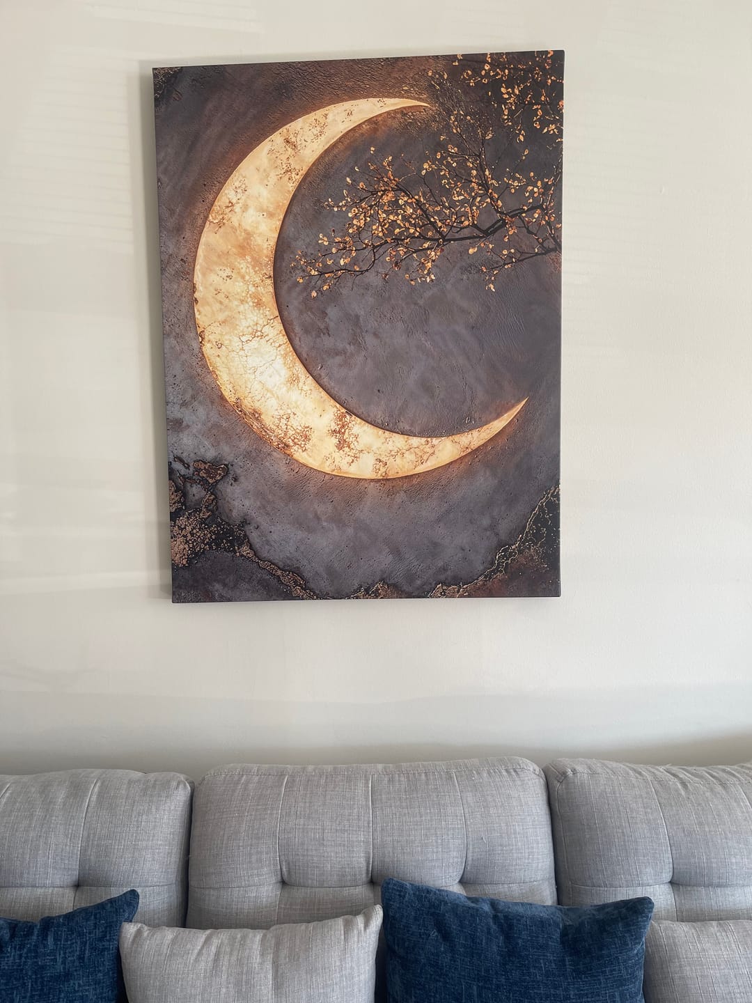 Customer photo review of Luxury Crescent Moon Canvas Wall Decor – Illuminated Gold and Grey Artwork