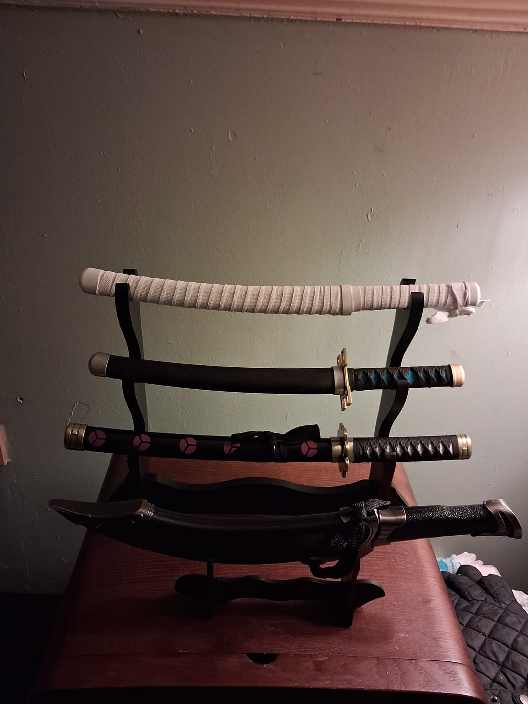 Customer photo review of Demon Slayer - Inosuke Nichirin Collectable (40cm)