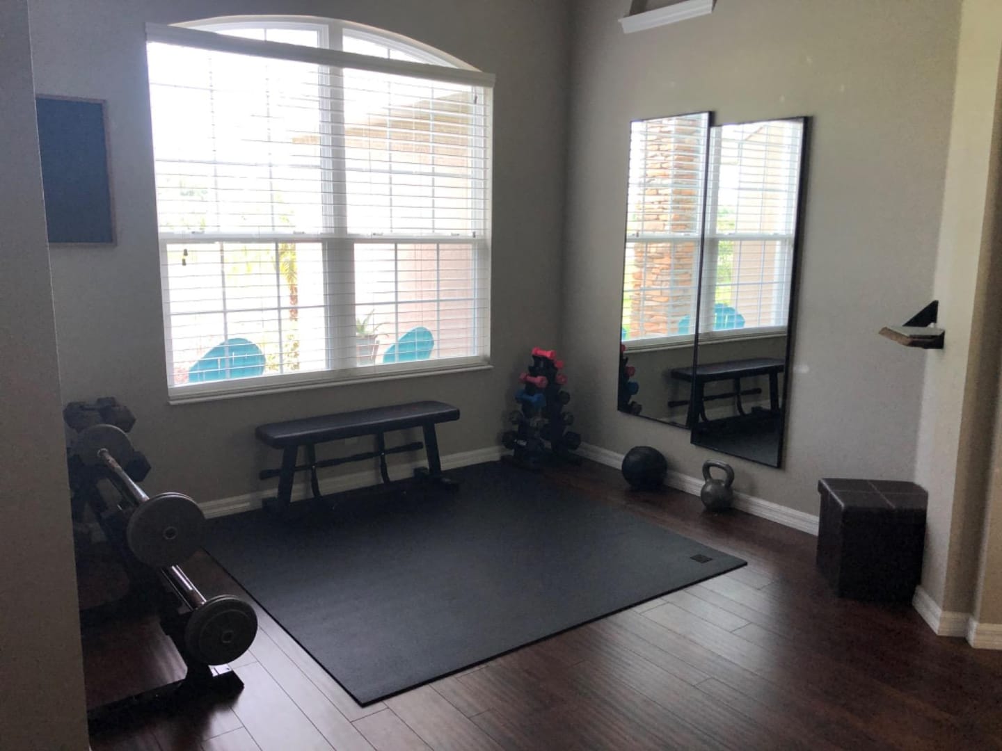 Customer photo review of GXMMAT Large Exercise Mat 6'x6'