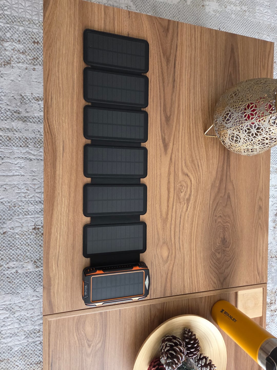 Customer photo review of Wochee XCore Ultimate 6+1 Solar Powerbank