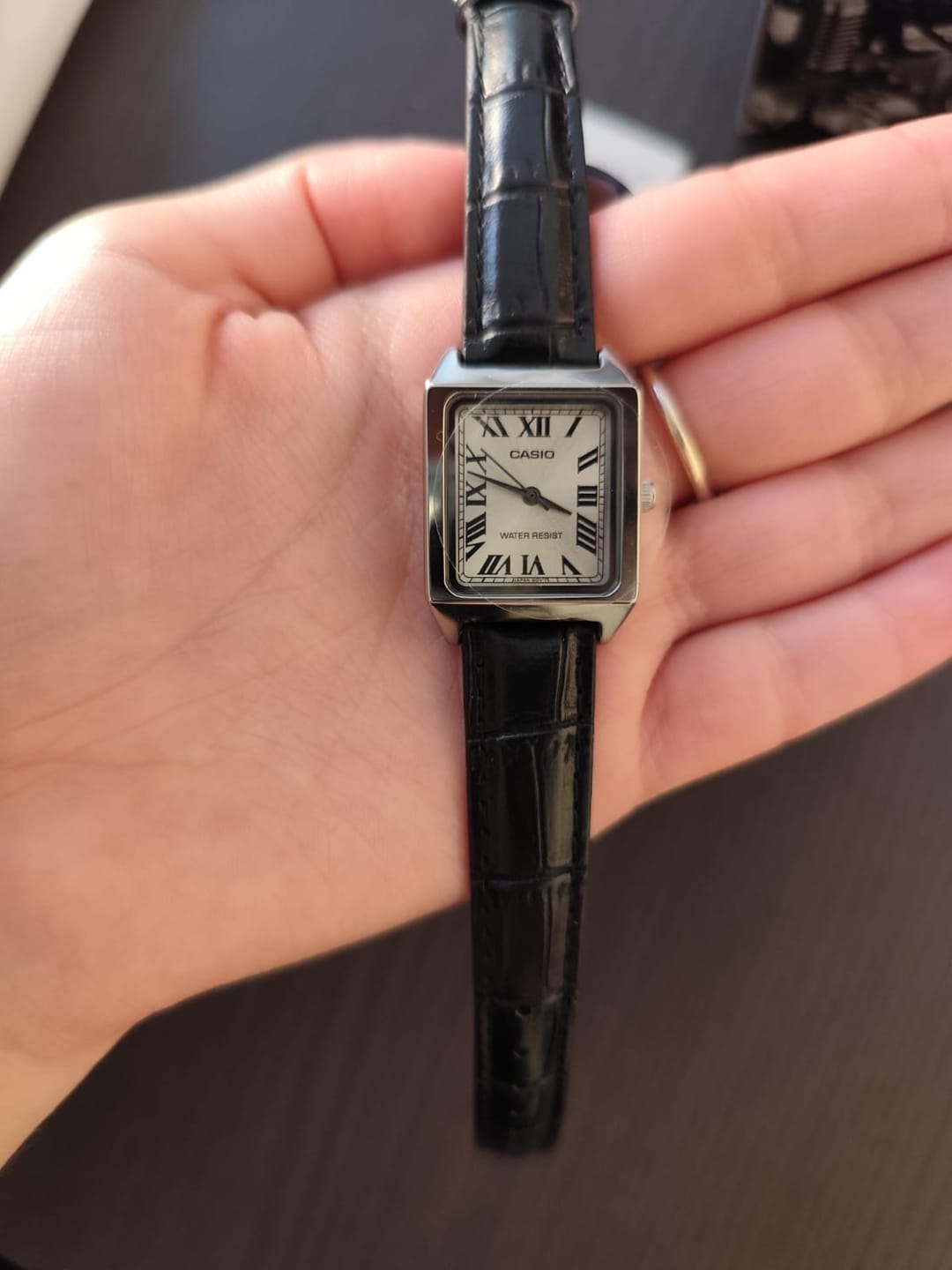 Customer photo review of Reloj Casio Tank Análogo LTP-V007L-7B1UDF Cuero Dial Plateado