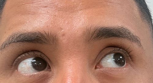 Customer photo review of Suero para pestañas y cejas