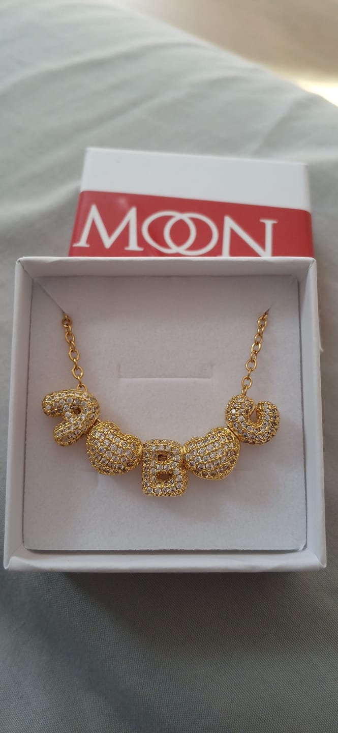 Customer photo review of Collana con Lettere Zirconate -  Shine Identity