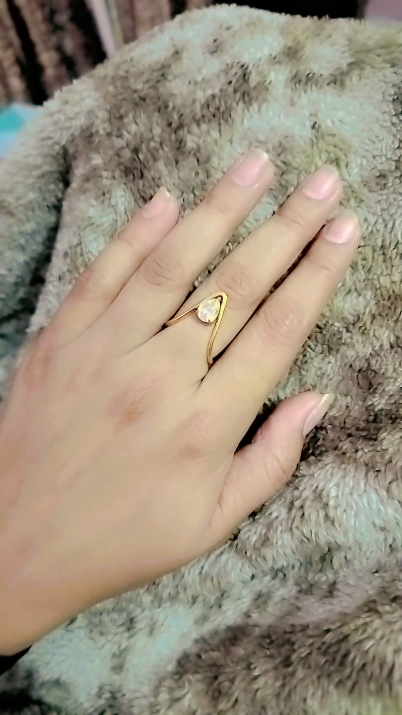 Customer photo review of Trendy Vee Diamond Ring