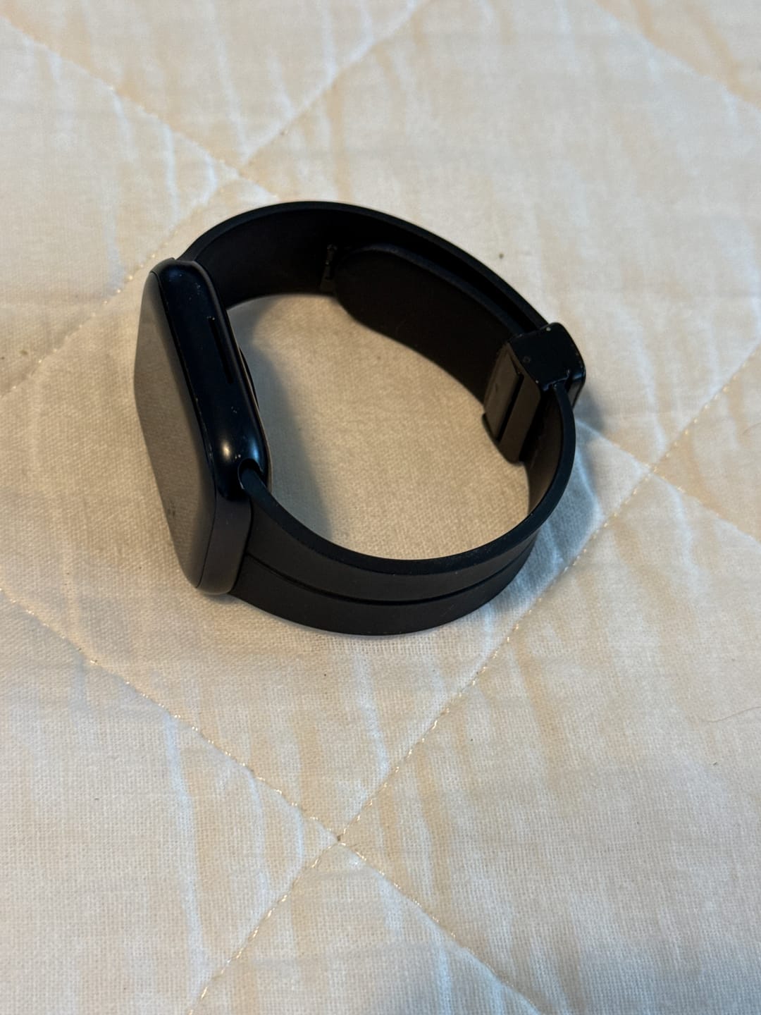 Customer photo review of FlexiFit™ Magnetic Band for Apple Watch - BUY 1 GET 1 FREE!