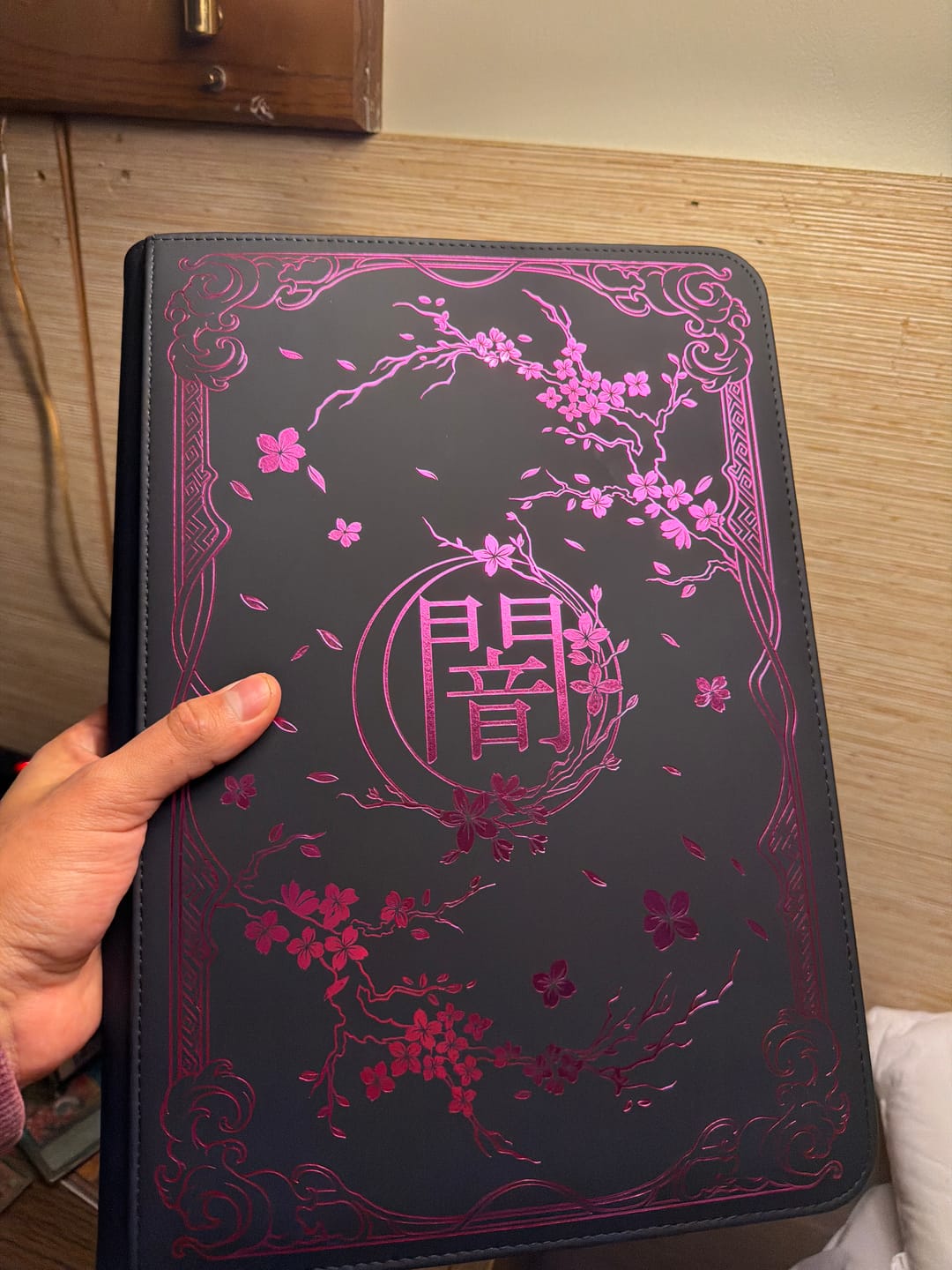 Customer photo review of DARKNESS - 9-Pocket Trading Card Binder