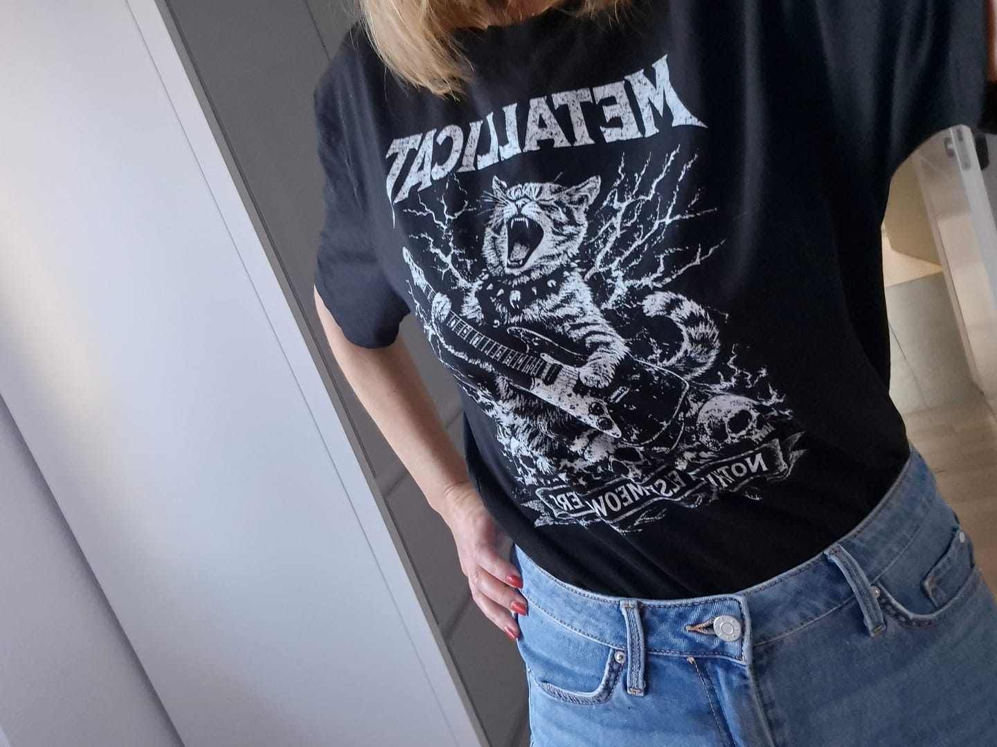 Customer photo review of Metallicat Premium T-Shirt
