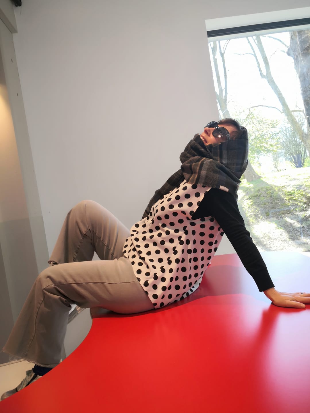 Customer photo review of Curve-Hugging Relax – High-Waist – Grey