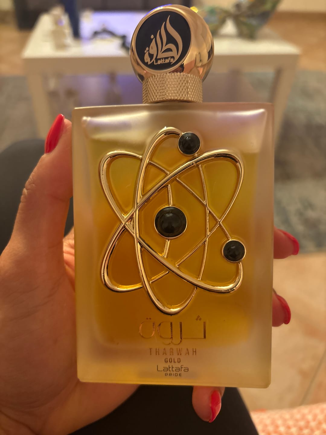 Customer photo review of CONJUNTO THARWAH GOLD LATTAFA - 100ML