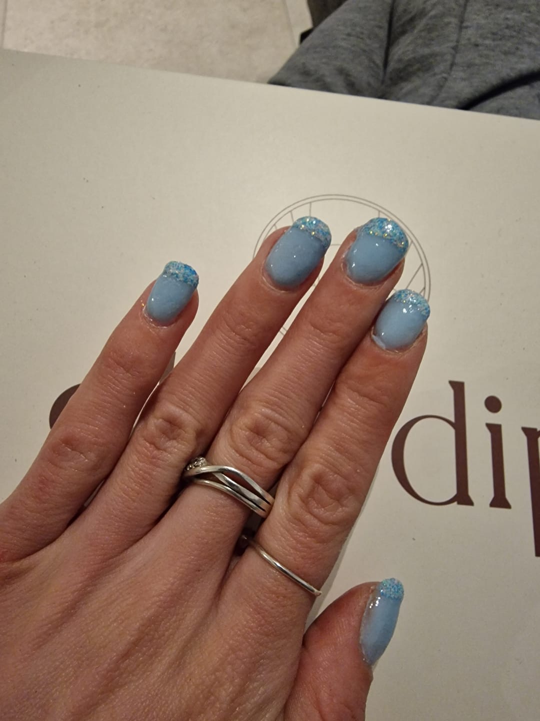 Customer photo review of Mint Mist Dipping Powder