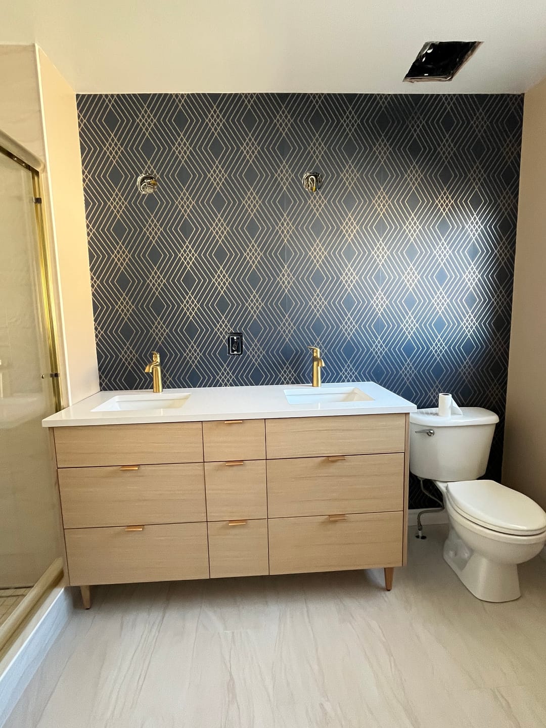 Customer photo review of Ashbury 60" Natural White Oak Bathroom Vanity, Double Sink - All Drawers